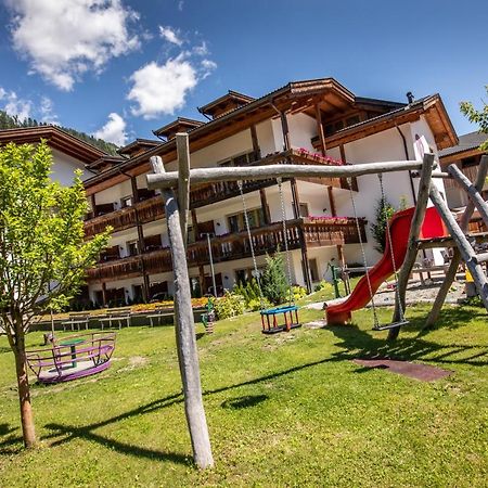 Familienhotel Viktoria Ultimo Esterno foto